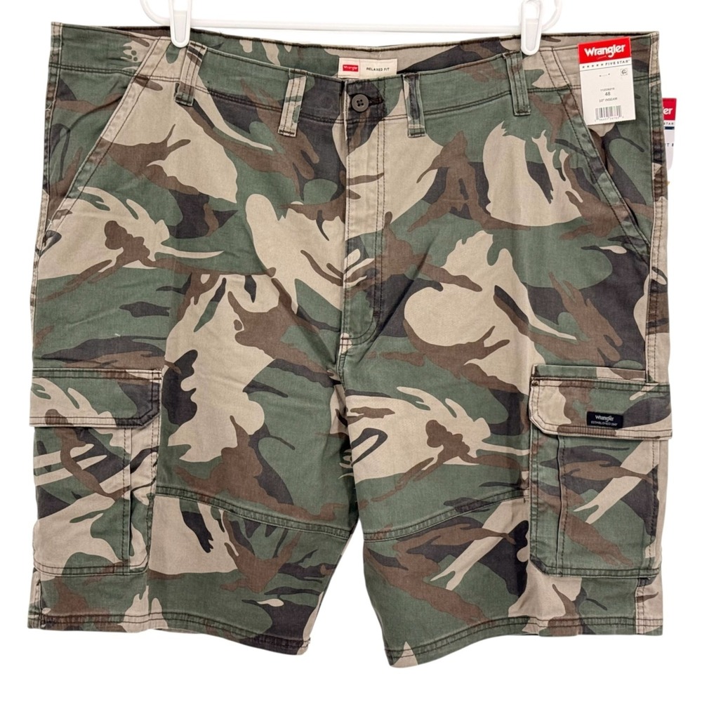 Wrangler Mens Adventure Style Relaxed Low Stretch Camo Cargo Shorts Sz 48x10 NWT